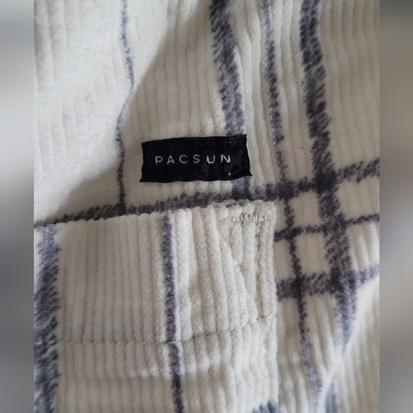 Pacsun Volley corduroy textured shorts Men's XL grey plaid - Picture 7 of 10